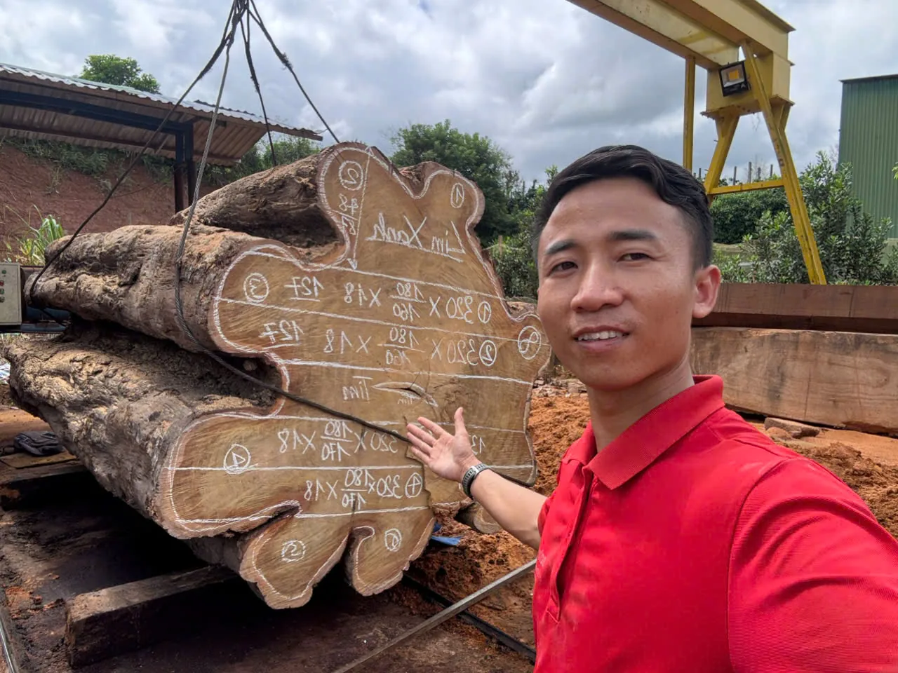 Đo đạc cùng anh Chiến