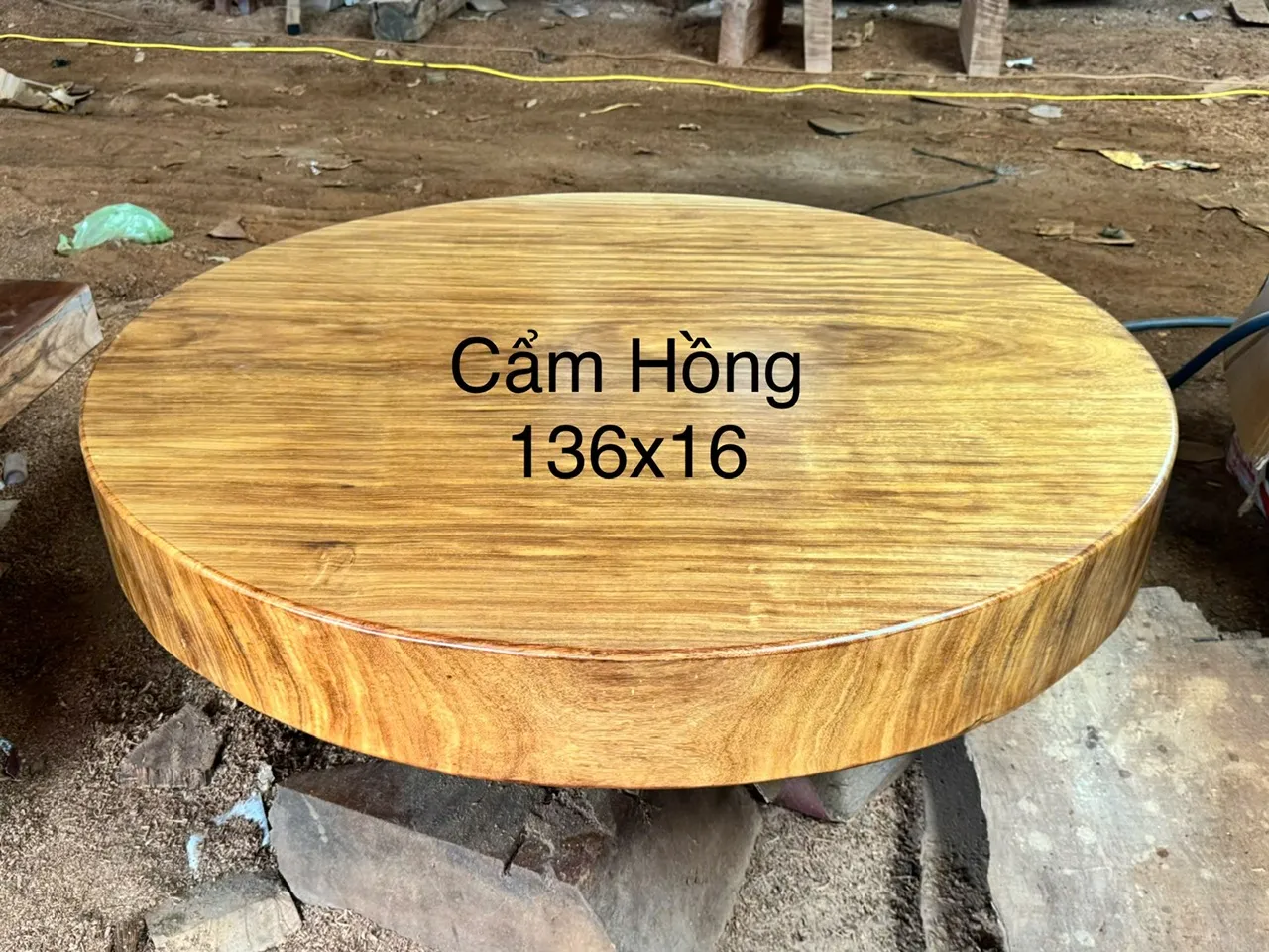 Bàn tròn cẩm hồng 136x16 (1)
