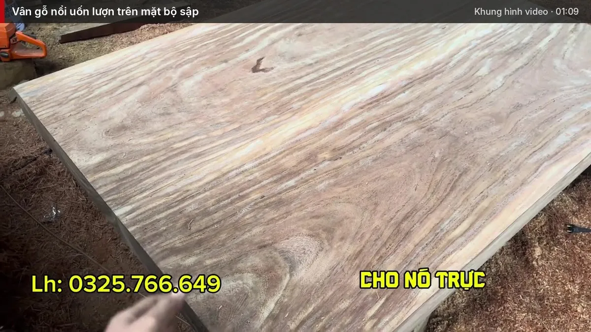 Vân gỗ nổi trên mặt bộ sập chiếu ngựa
