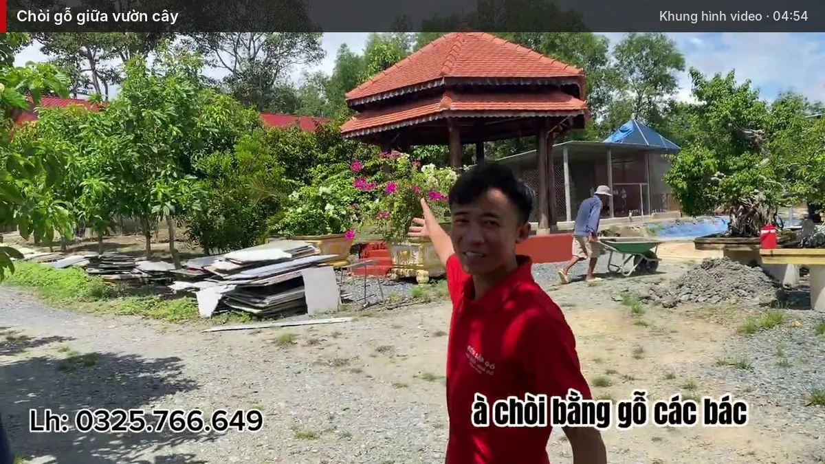 Chòi gỗ giữa vườn cây Chòi gỗ giữa vườn cây